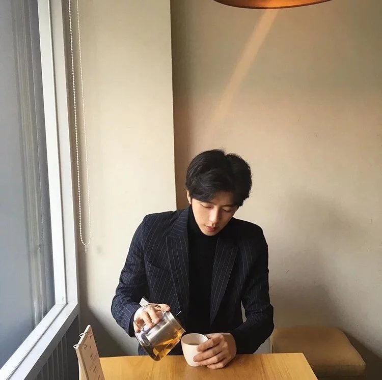 卓刚竹筠